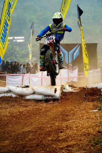 CRF06409