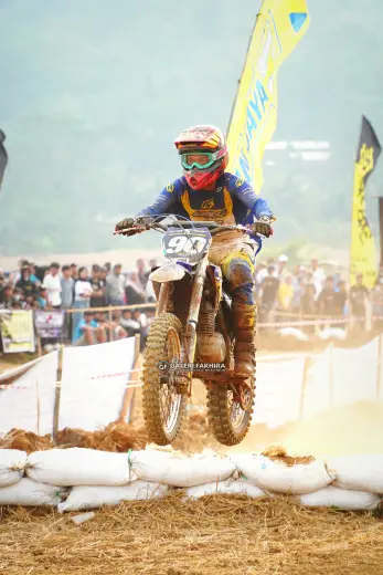 CRF06810