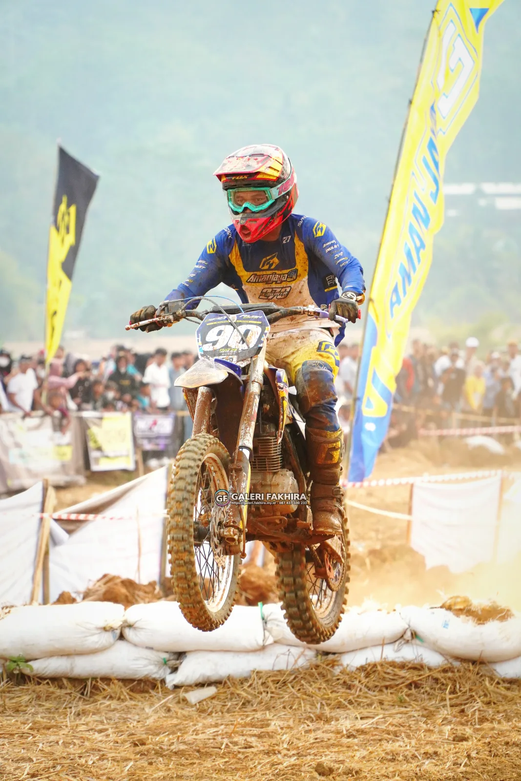 CRF06811