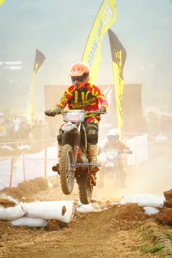 CRF06815