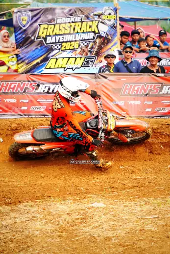 CRF06817