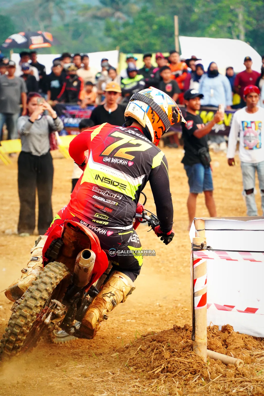 CRF06818