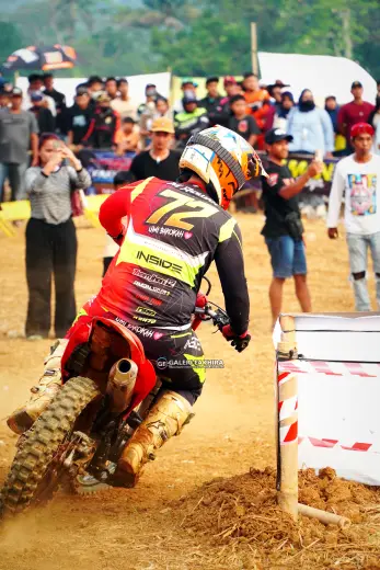 CRF06818