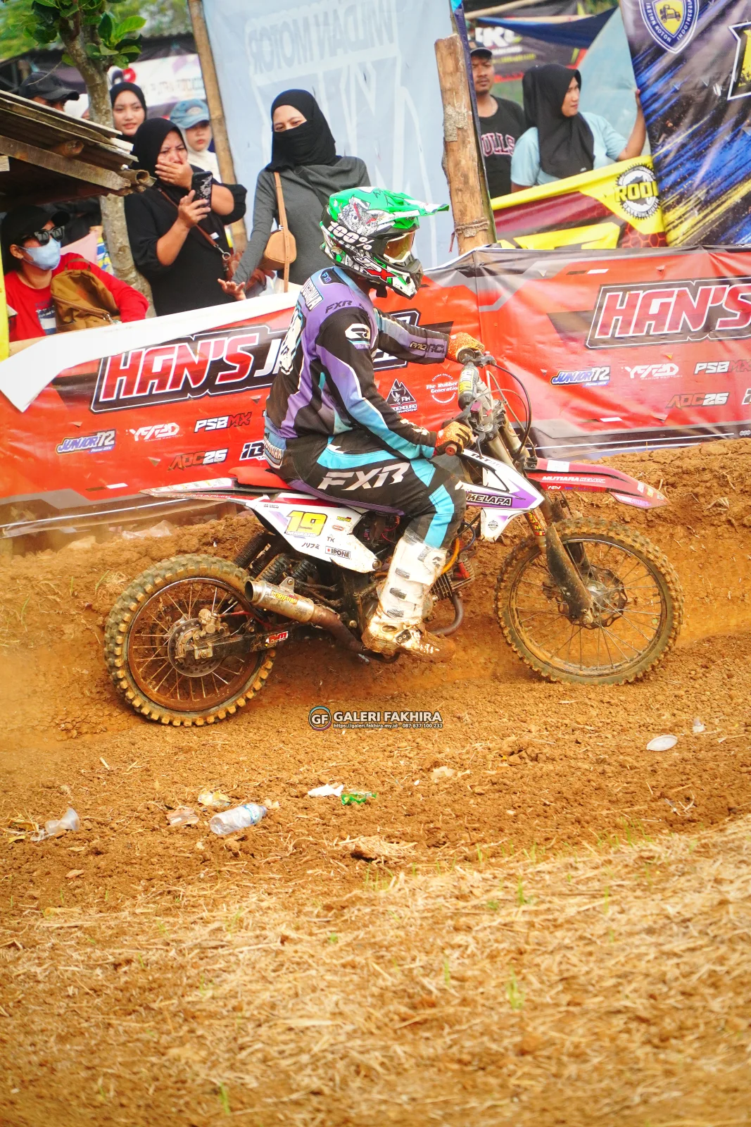 CRF06822