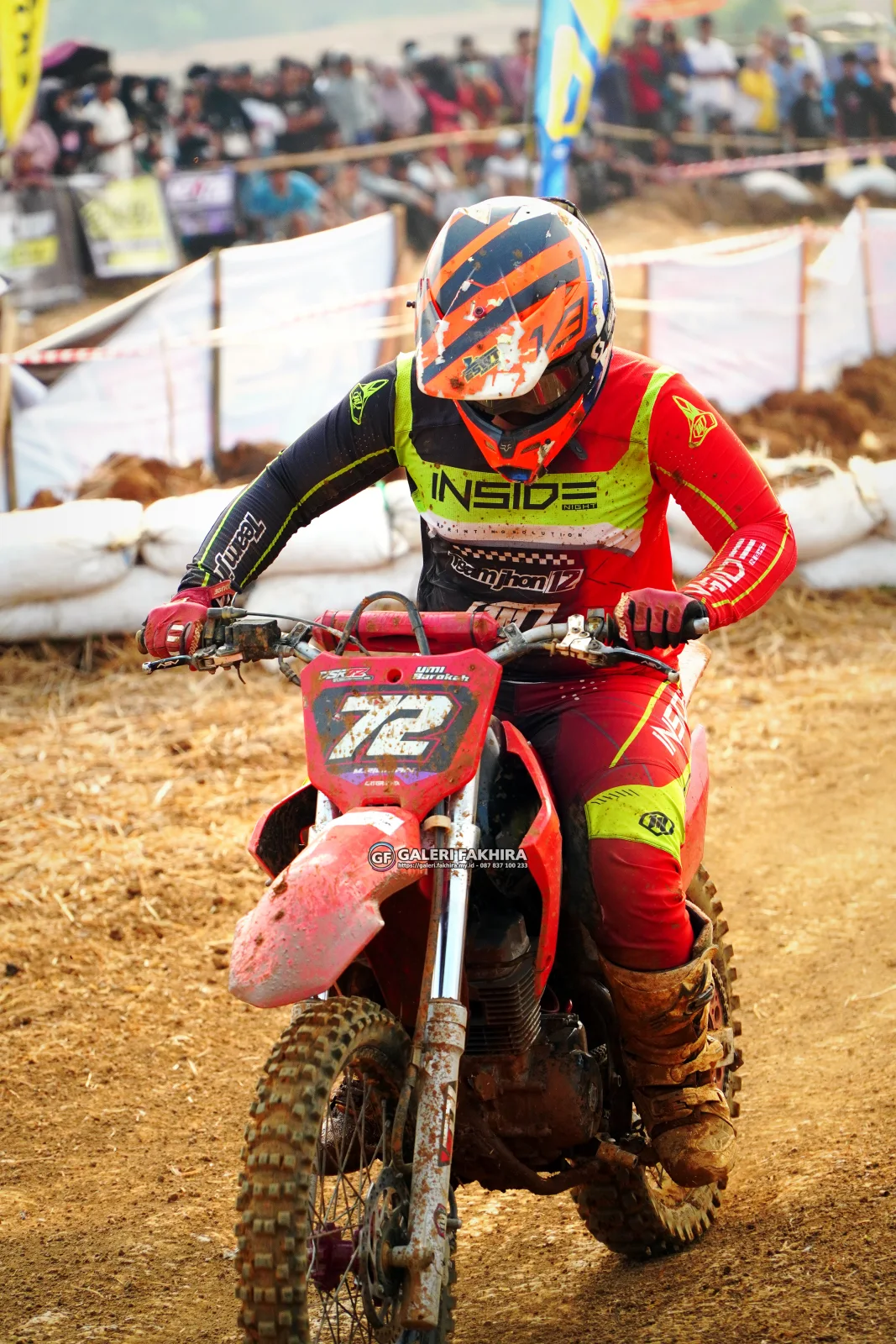 CRF06835
