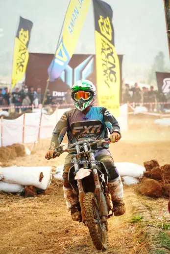 CRF06837
