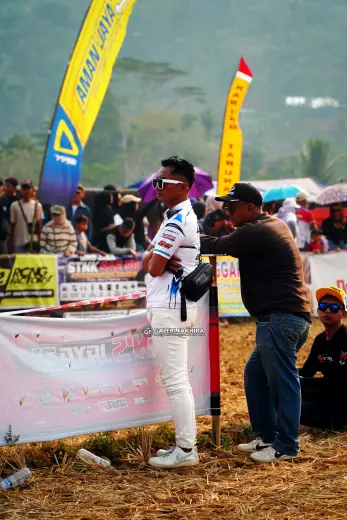 CRF06842