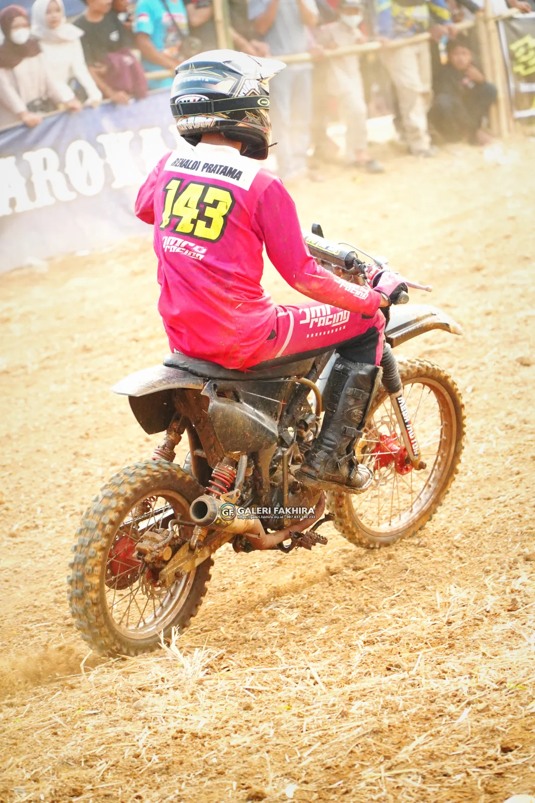 CRF06855