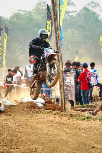 CRF06857