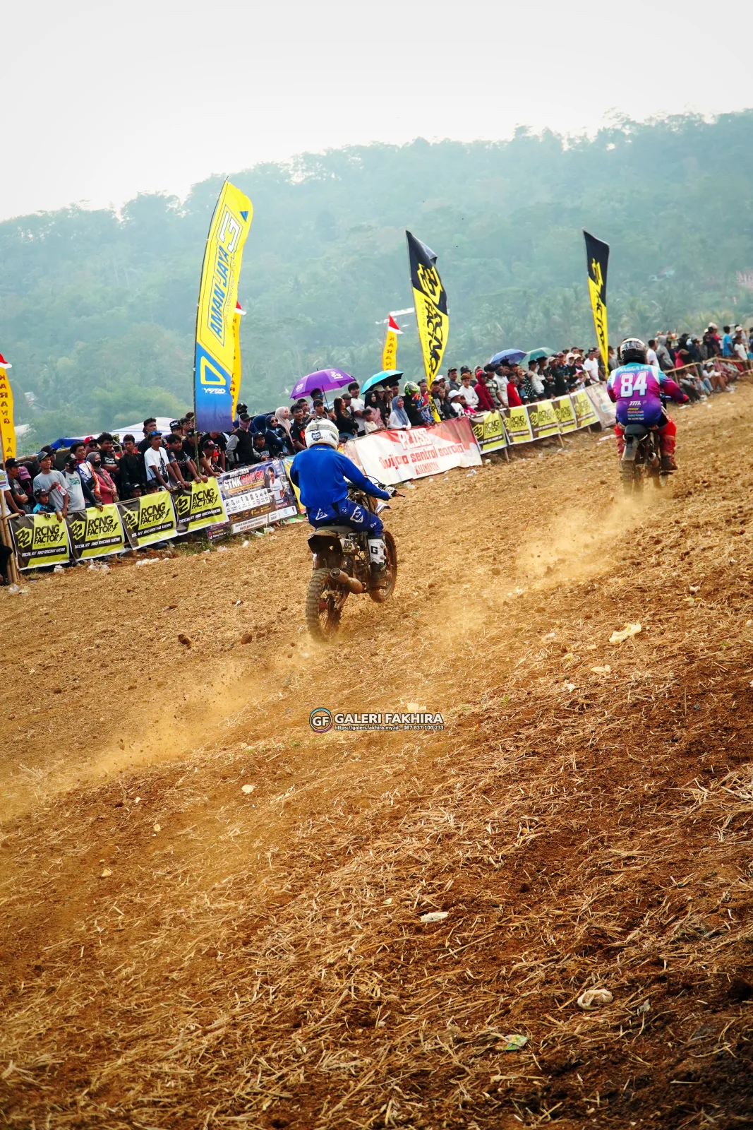 CRF06870