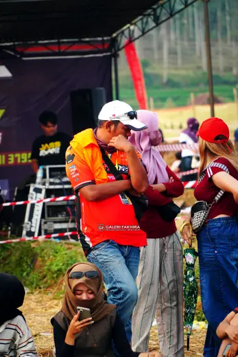CRF06873