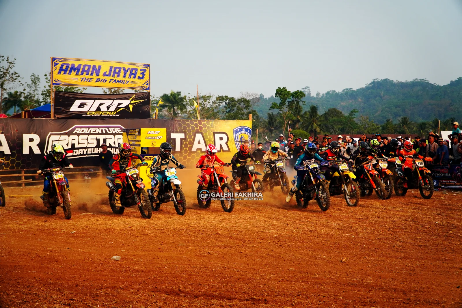 CRF06886