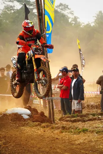 CRF06891