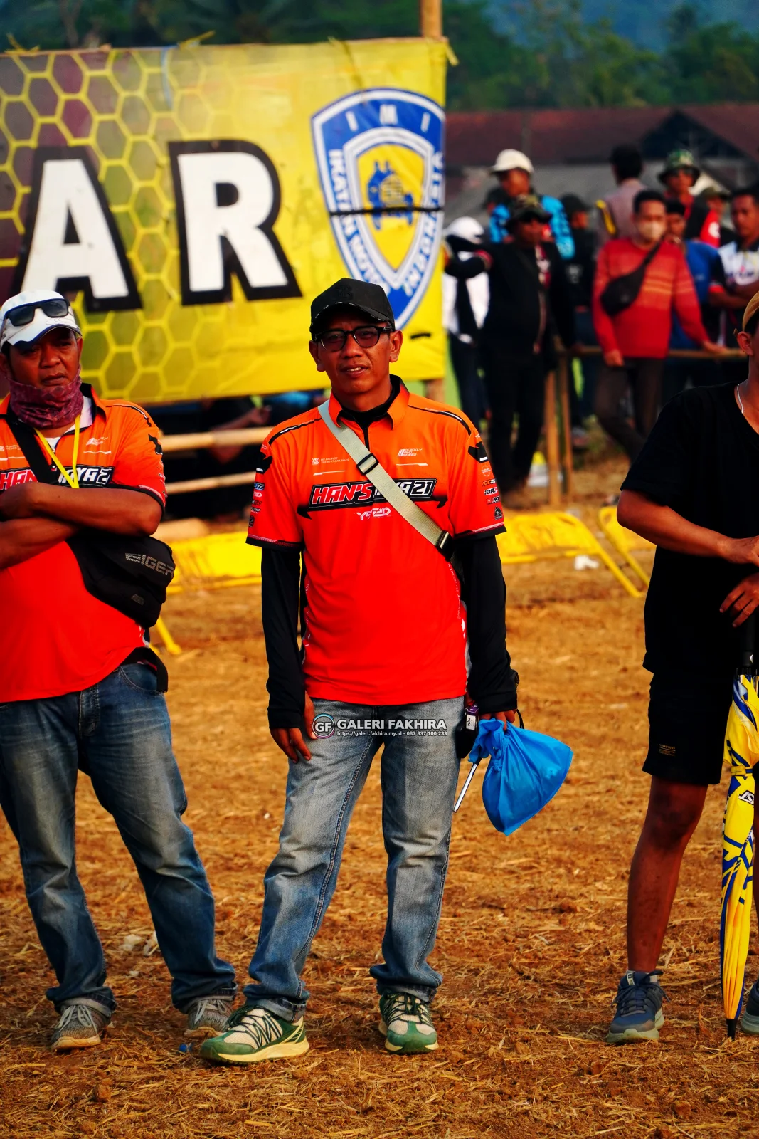CRF06898