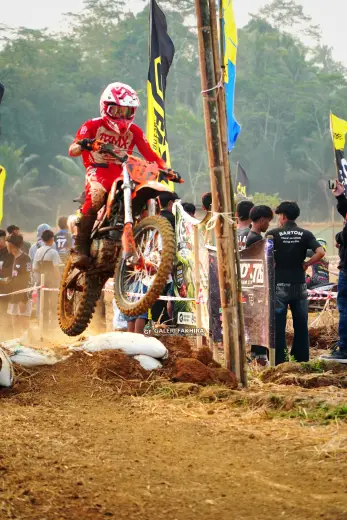 CRF06900