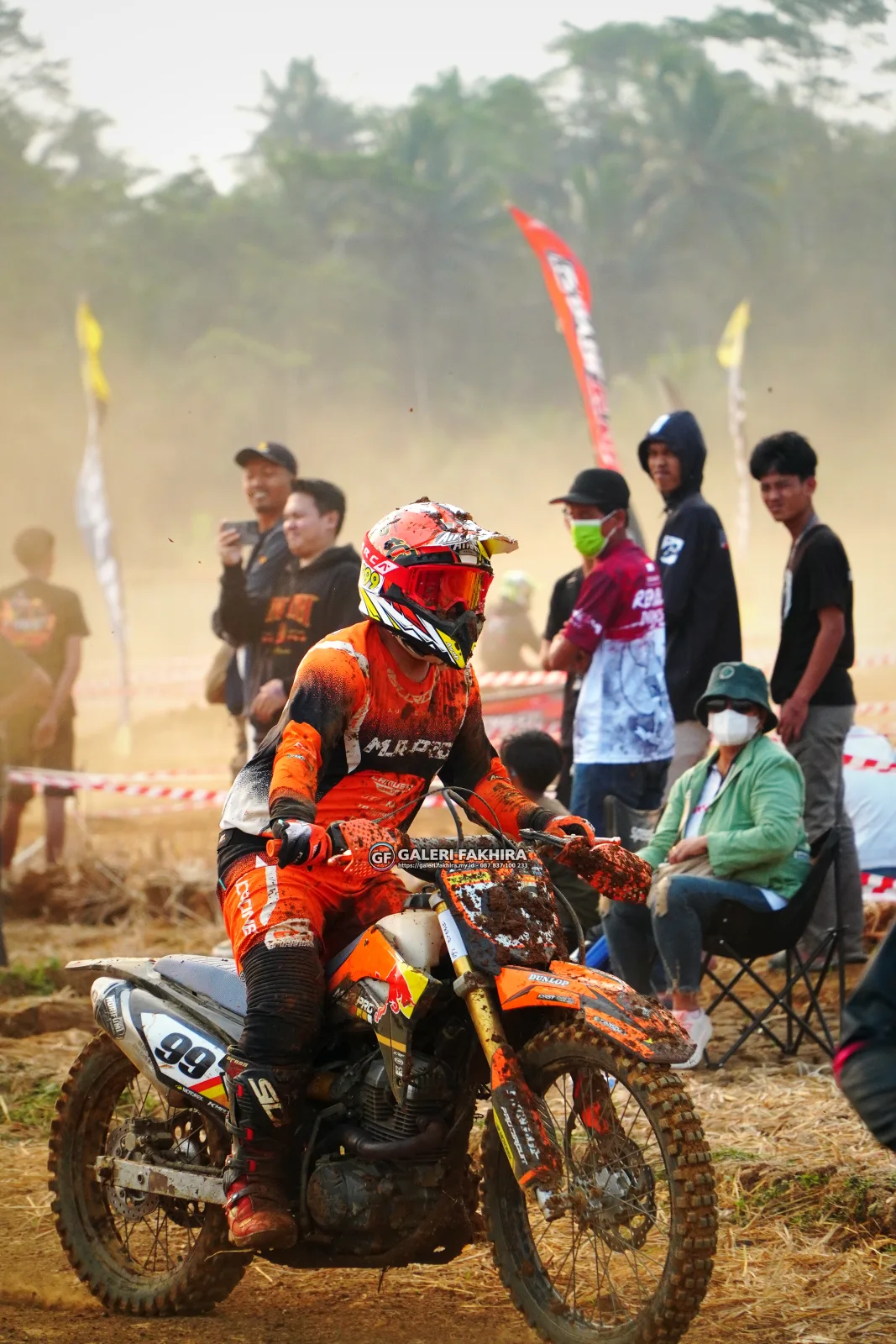 CRF06904