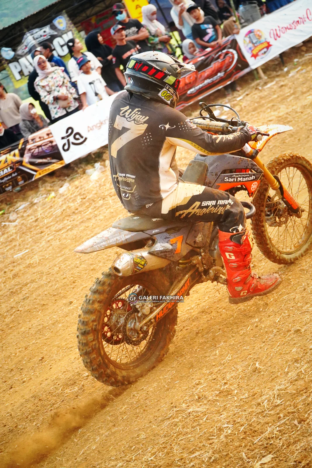 CRF06915
