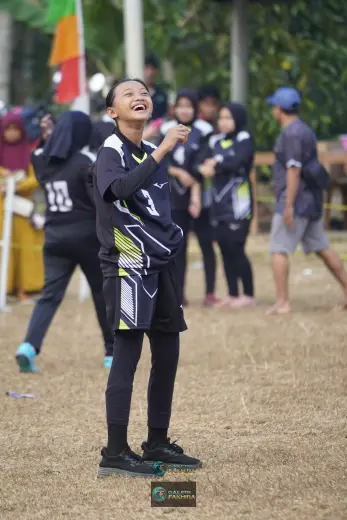 RT01 RW09 VS RT02 RW10 21