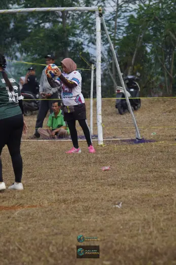 RT01 RW09 VS RT02 RW10 43