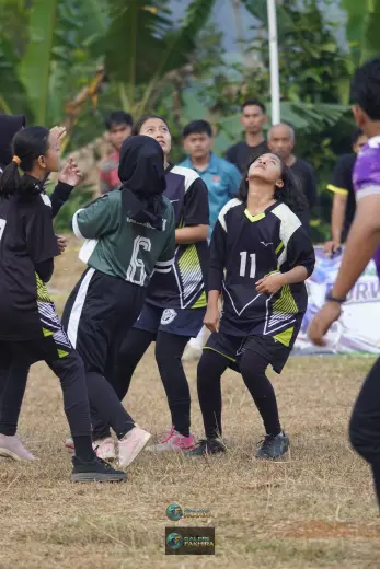 RT01 RW09 VS RT02 RW10 61