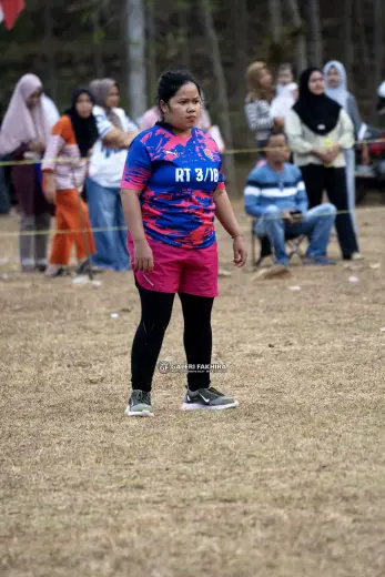 RT01 RW09 VS RT03 RW10 44