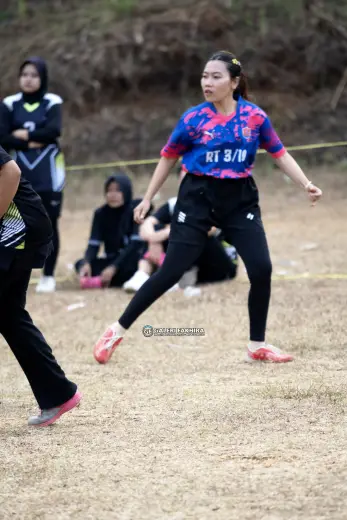RT01 RW09 VS RT03 RW10 48