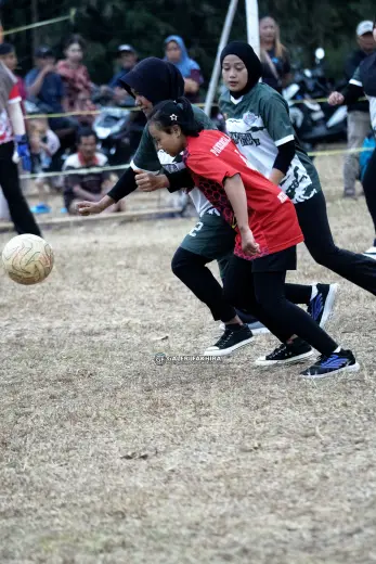 RT04 RW10 VS RT04 RW09 72