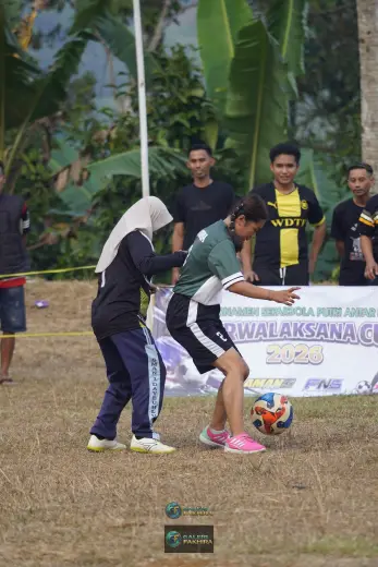 RT01 RW09 VS RT02 RW10 103