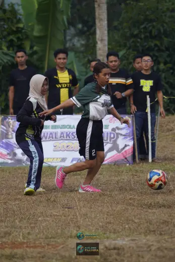 RT01 RW09 VS RT02 RW10 104