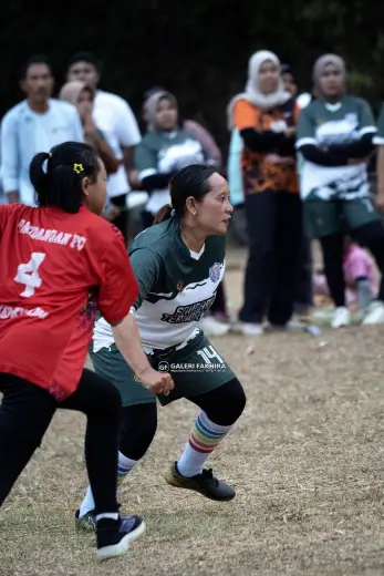 RT04 RW10 VS RT04 RW09 180