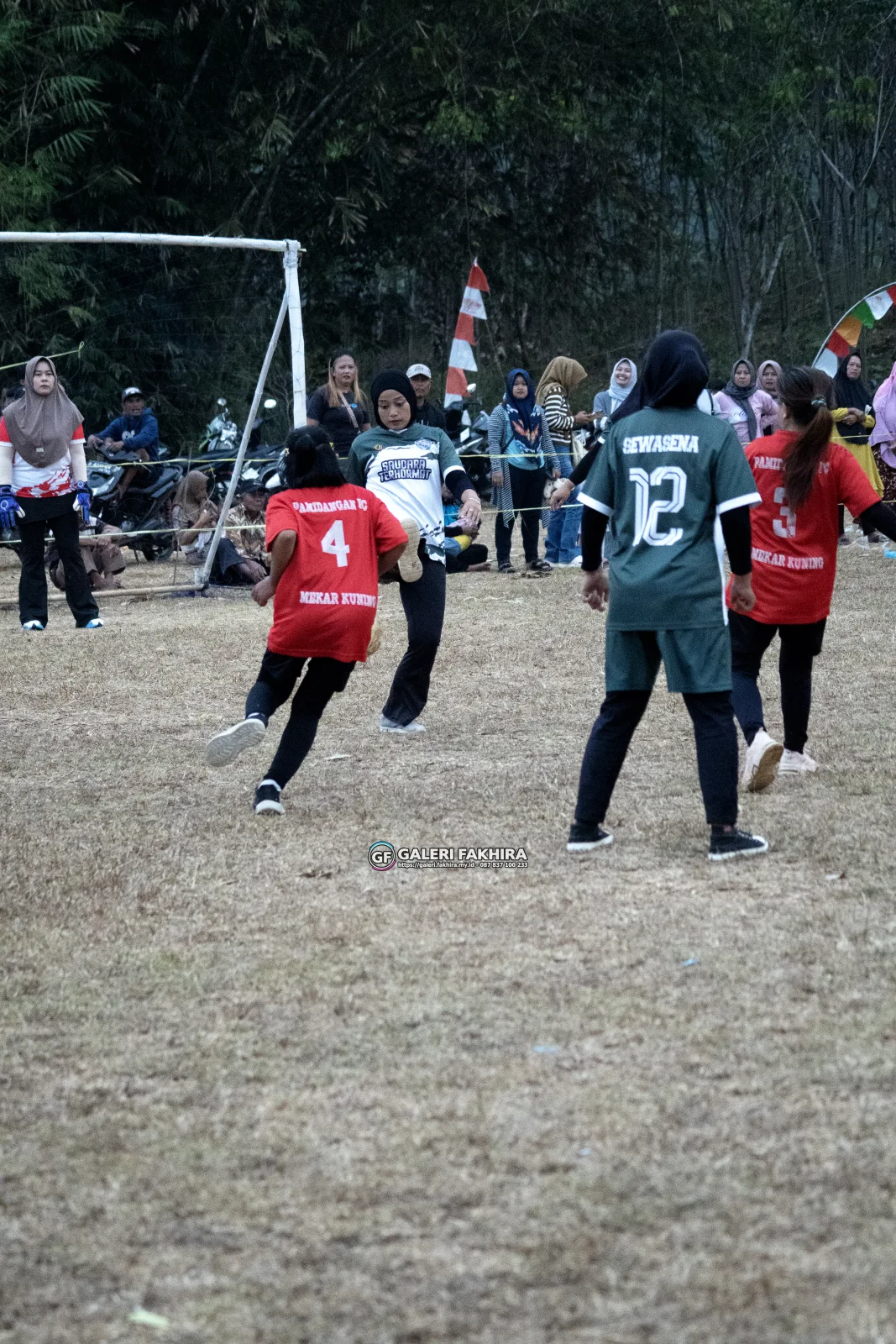 RT04 RW10 VS RT04 RW09 202