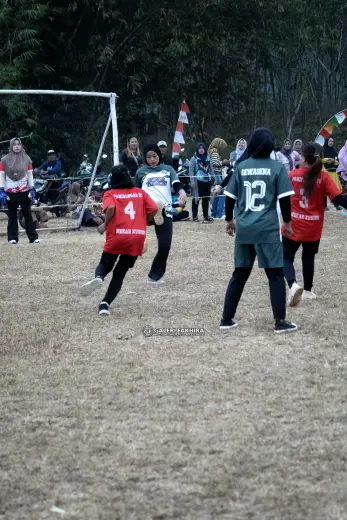 RT04 RW10 VS RT04 RW09 202