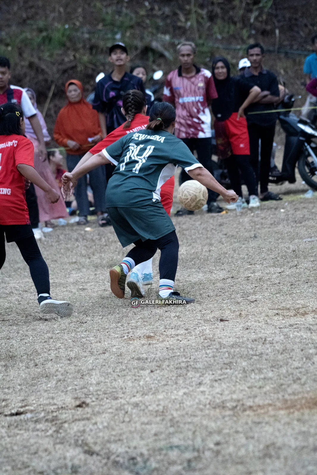 RT04 RW10 VS RT04 RW09 212
