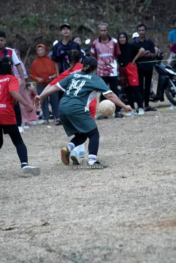 RT04 RW10 VS RT04 RW09 212
