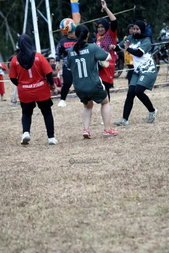 RT04 RW10 VS RT04 RW09 216