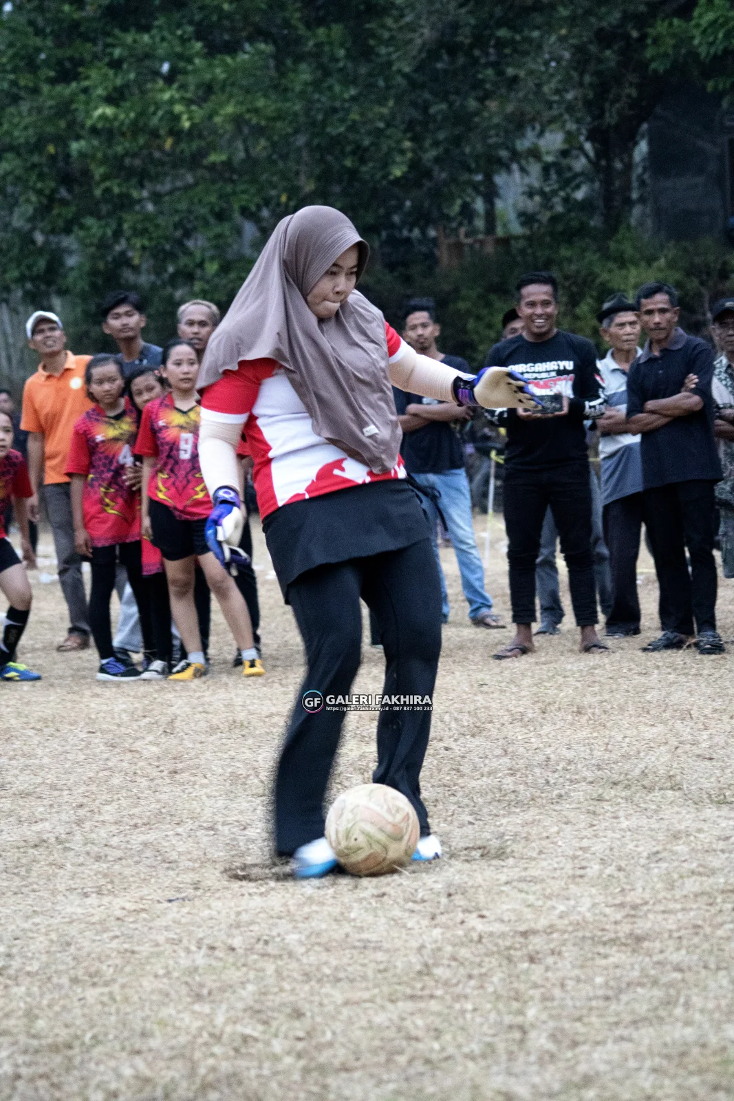 RT04 RW10 VS RT04 RW09 217