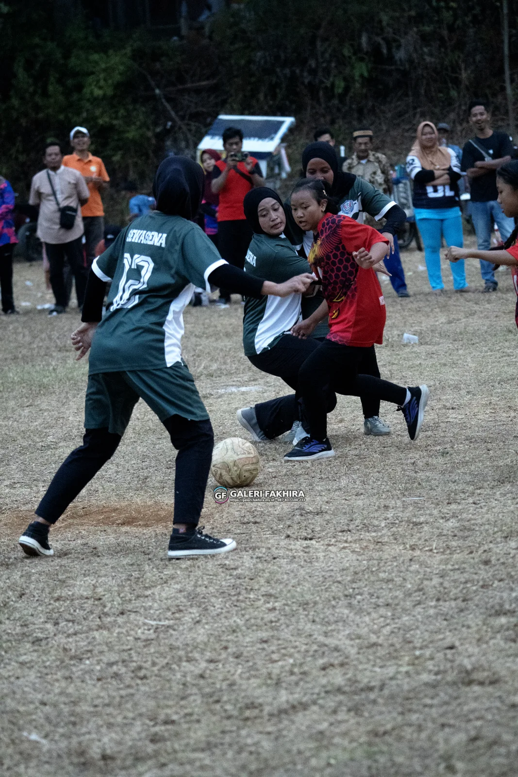 RT04 RW10 VS RT04 RW09 235