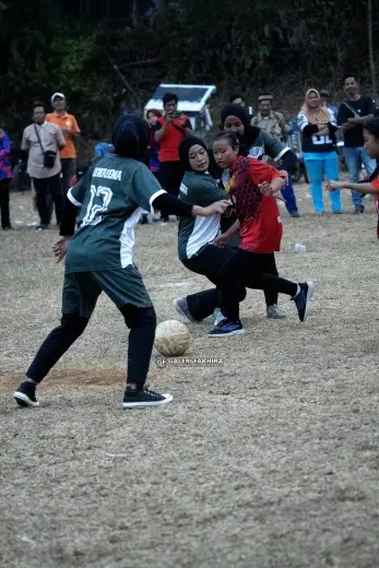 RT04 RW10 VS RT04 RW09 235