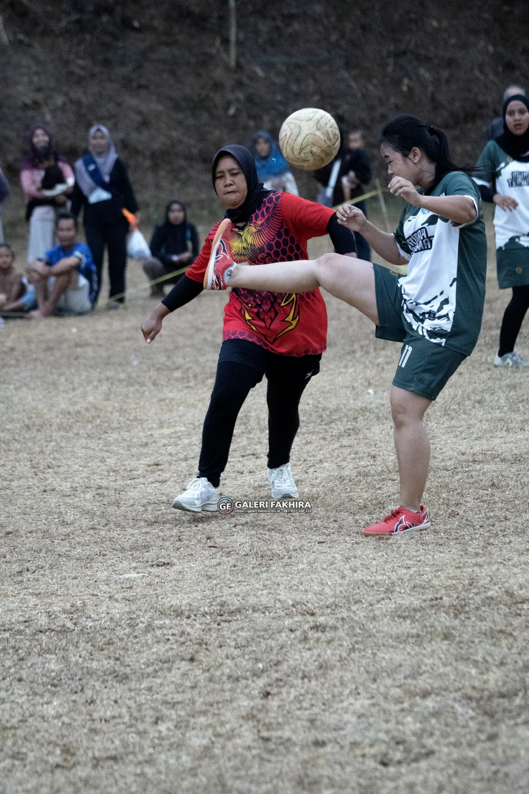 RT04 RW10 VS RT04 RW09 272