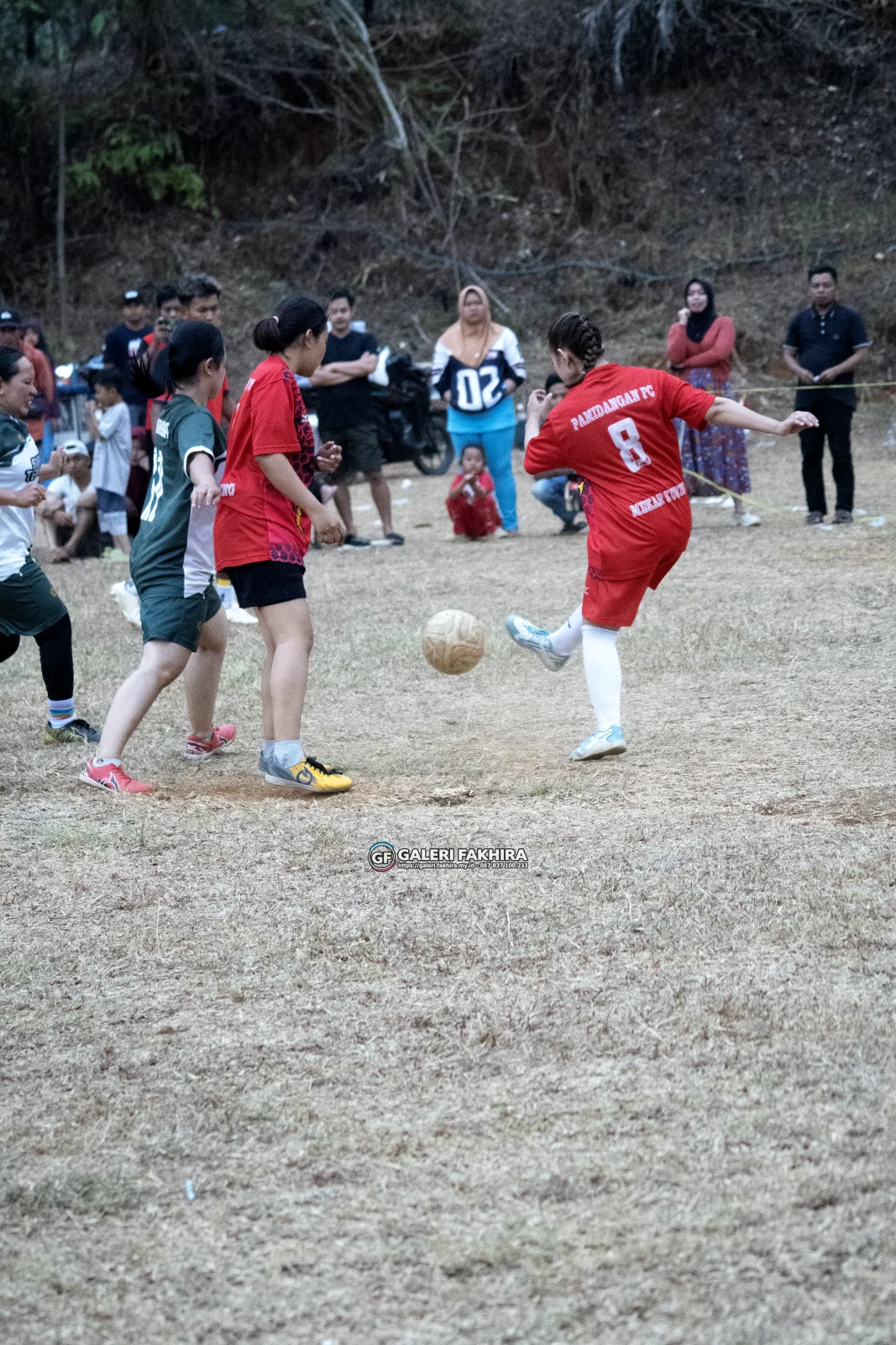 RT04 RW10 VS RT04 RW09 275