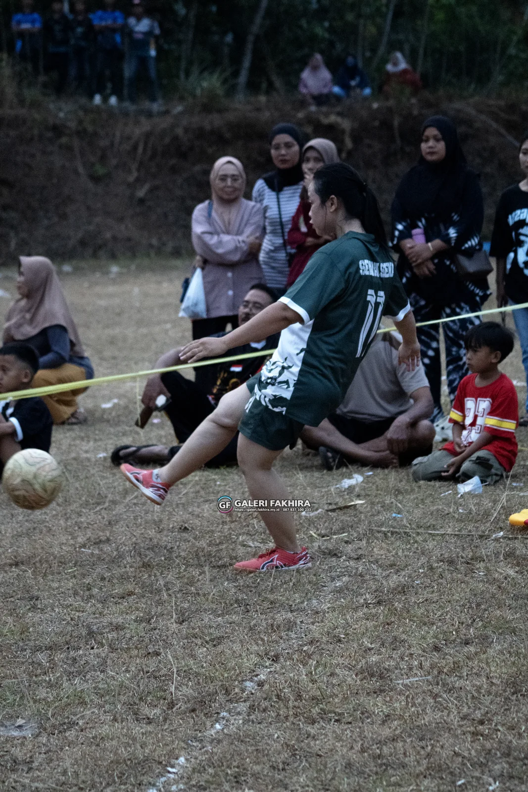 RT04 RW10 VS RT04 RW09 298