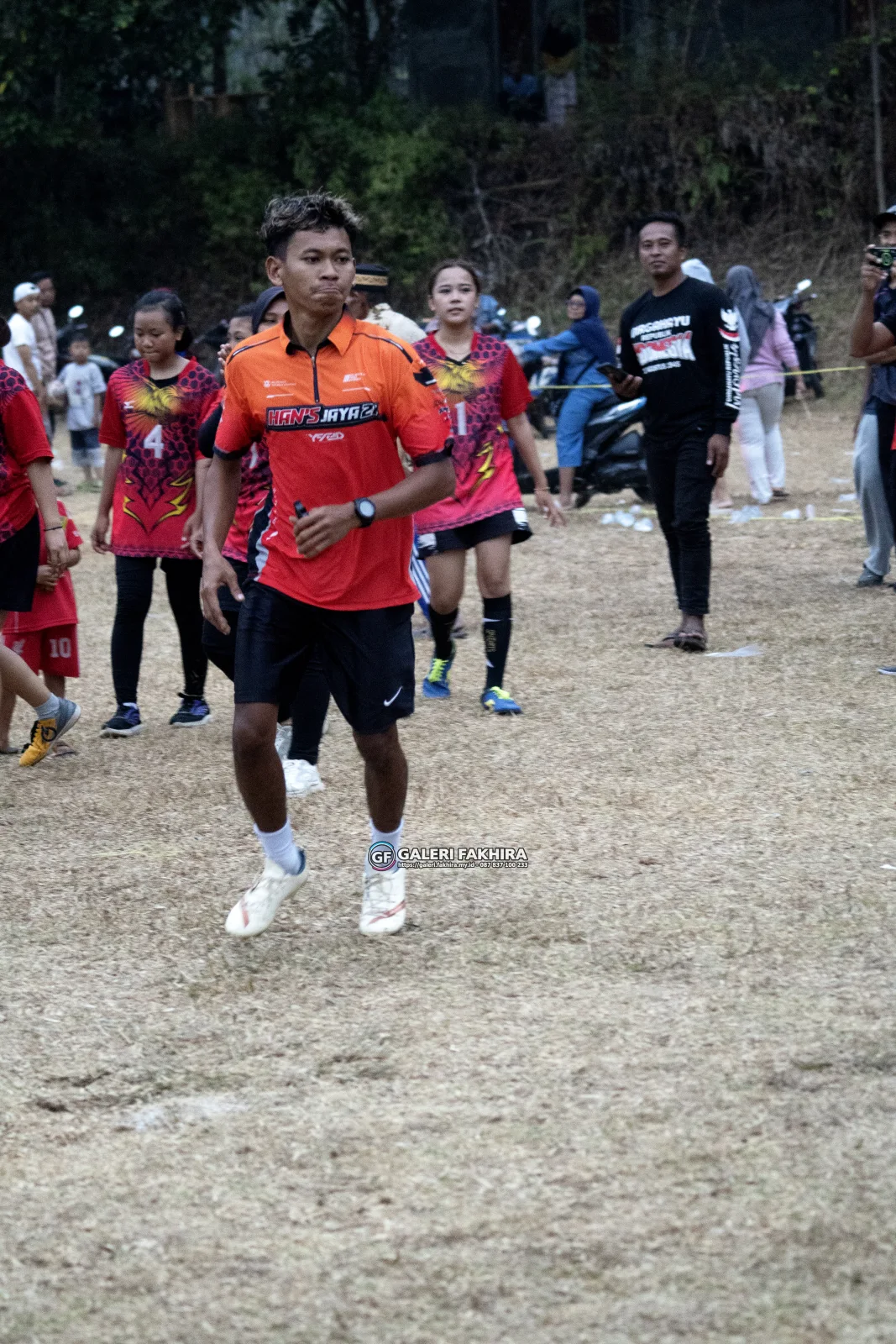 RT04 RW10 VS RT04 RW09 305