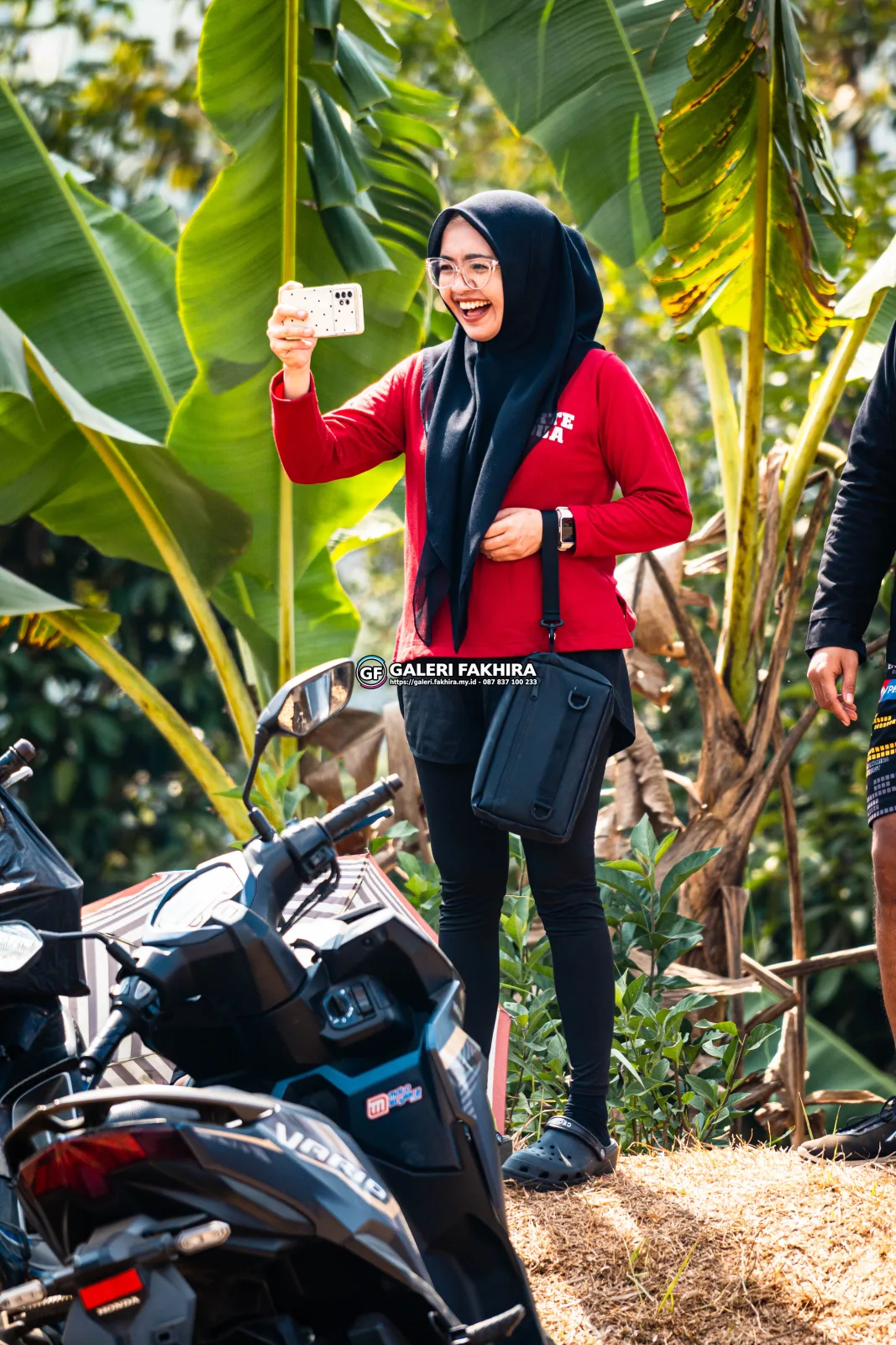 CRF07573