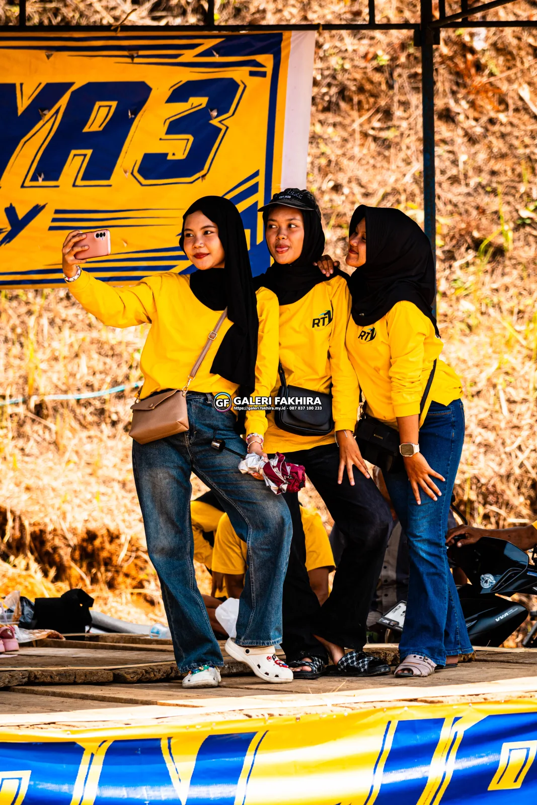 CRF07711