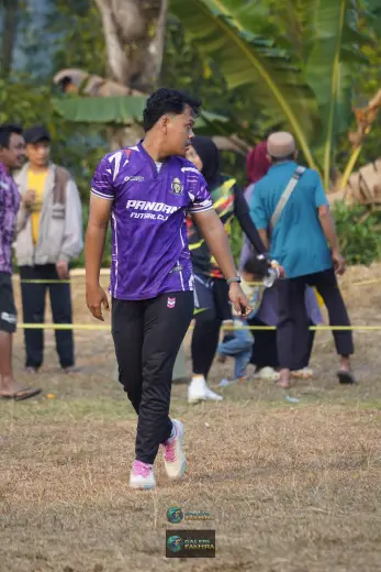 RT01 RW09 VS RT02 RW10 170