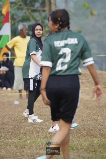 RT01 RW09 VS RT02 RW10 182