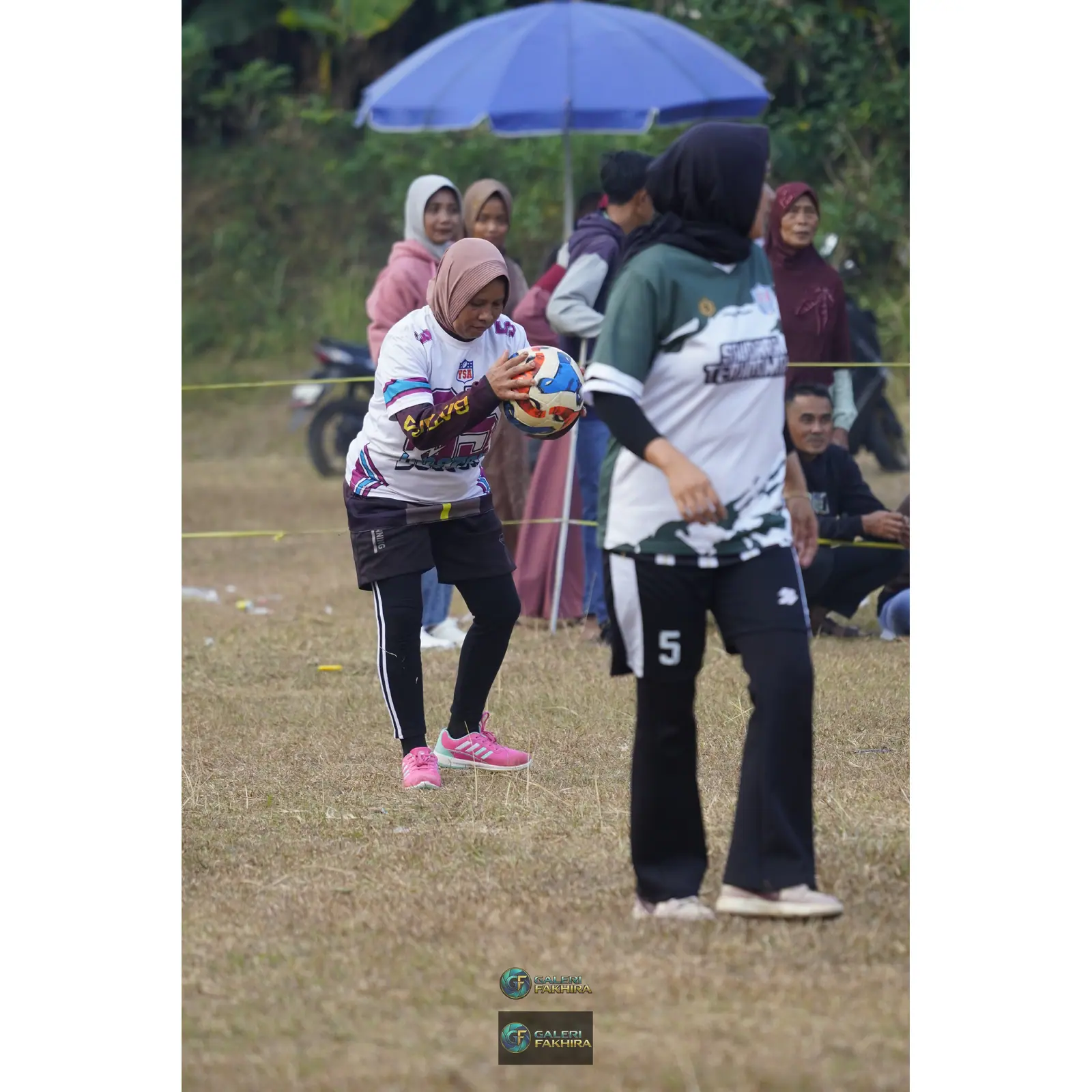 RT01 RW09 VS RT02 RW10 183