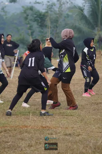 RT01 RW09 VS RT02 RW10 186