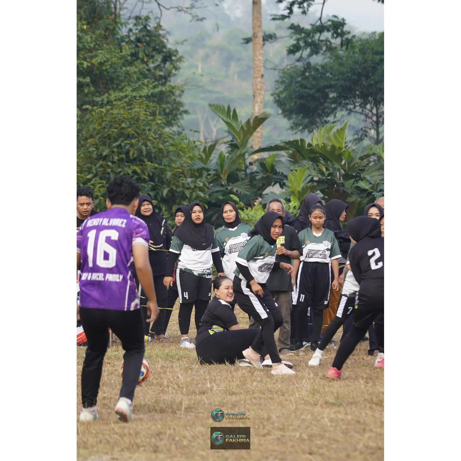 RT01 RW09 VS RT02 RW10 198