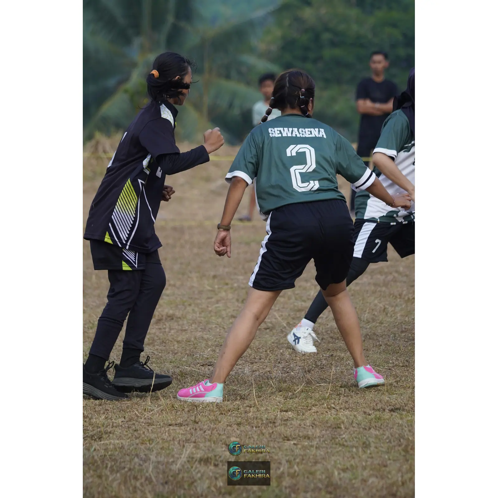RT01 RW09 VS RT02 RW10 220